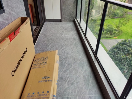 旺龙湖 品质小区 豪华装修 全中庭 带大阳台 拎包入住 急售急售