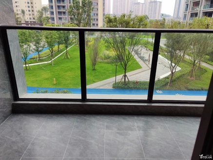 旺龙湖 品质小区 豪华装修 全中庭 带大阳台 拎包入住 急售急售