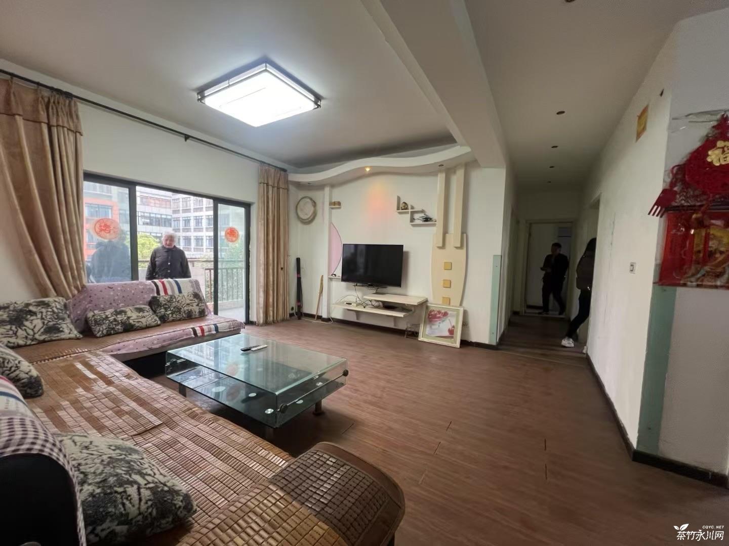 捡耙活兴龙湖30万三房二卫住家直接月供，