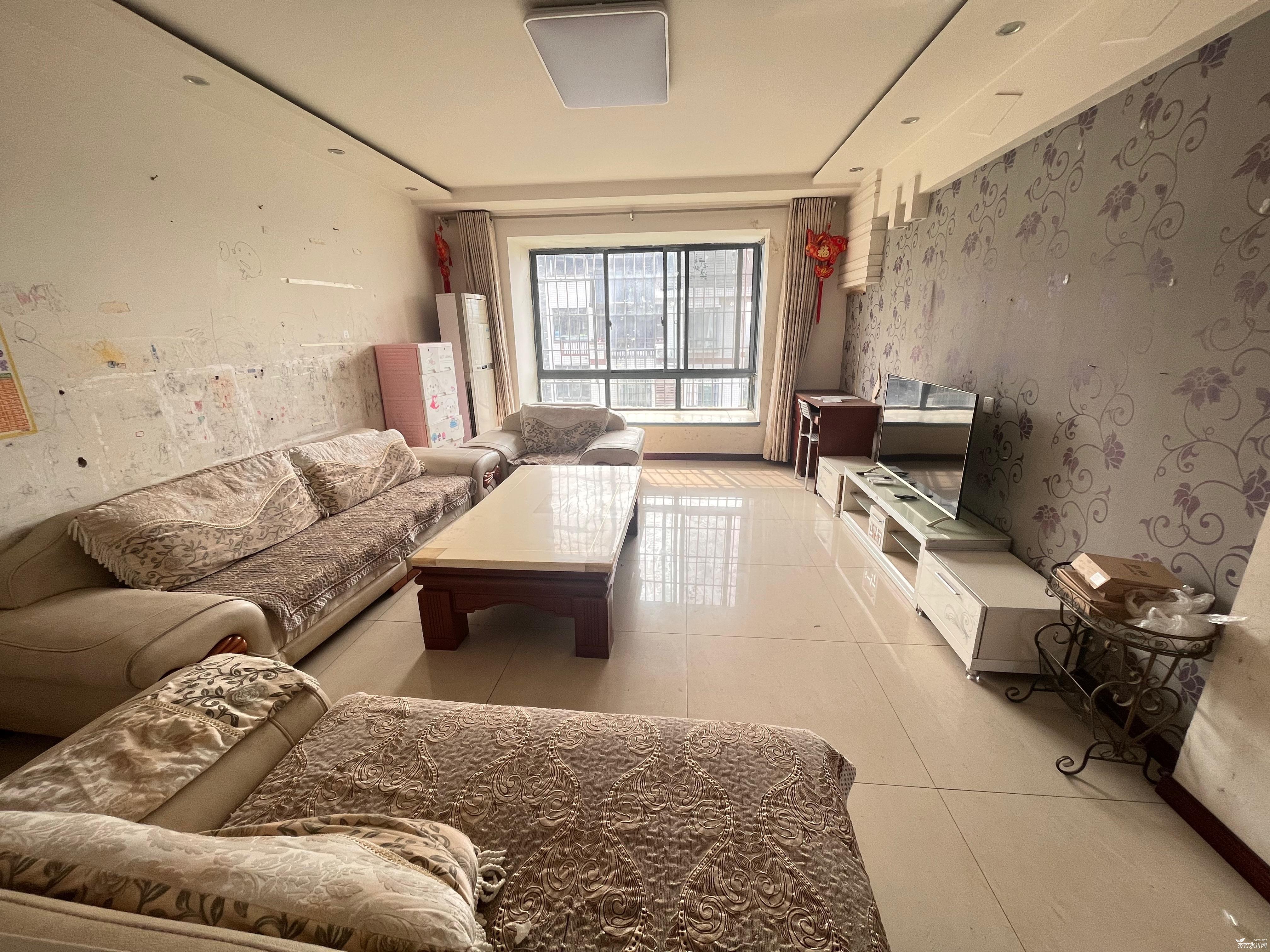 兴龙湖荷塘月色小洋房住家装修带大露台可种花种菜单价2000多